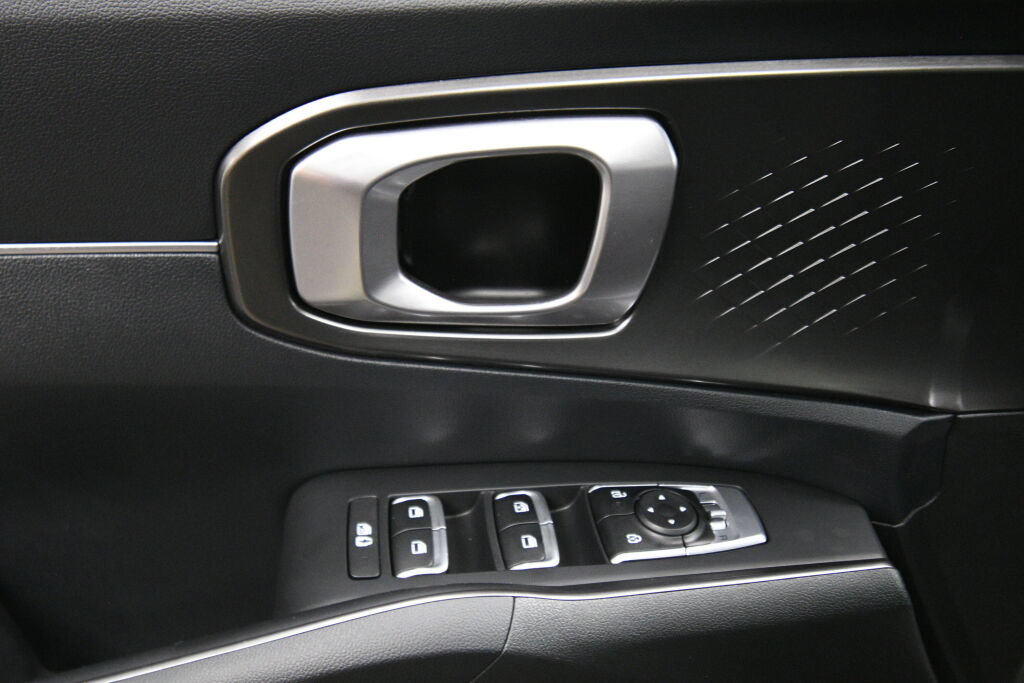 Used 2025 Kia Sorento EX AWD/4WD image 12