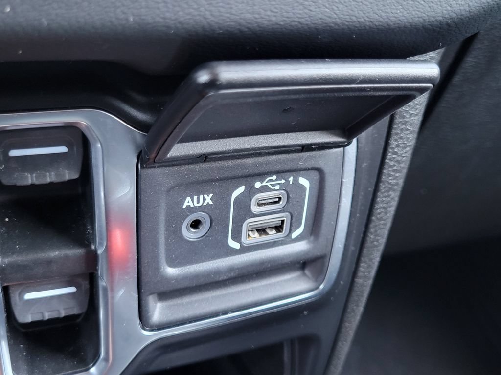 Used 2024 Jeep Wrangler High Altitude AWD/4WD image 14