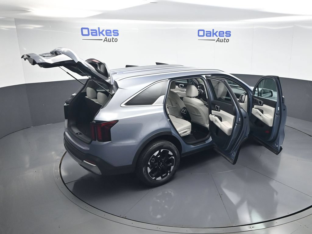 Certified 2025 Kia Sorento S AWD/4WD image 59