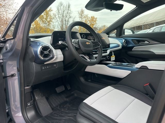 New 2026 Chevrolet Equinox EV LT image 12