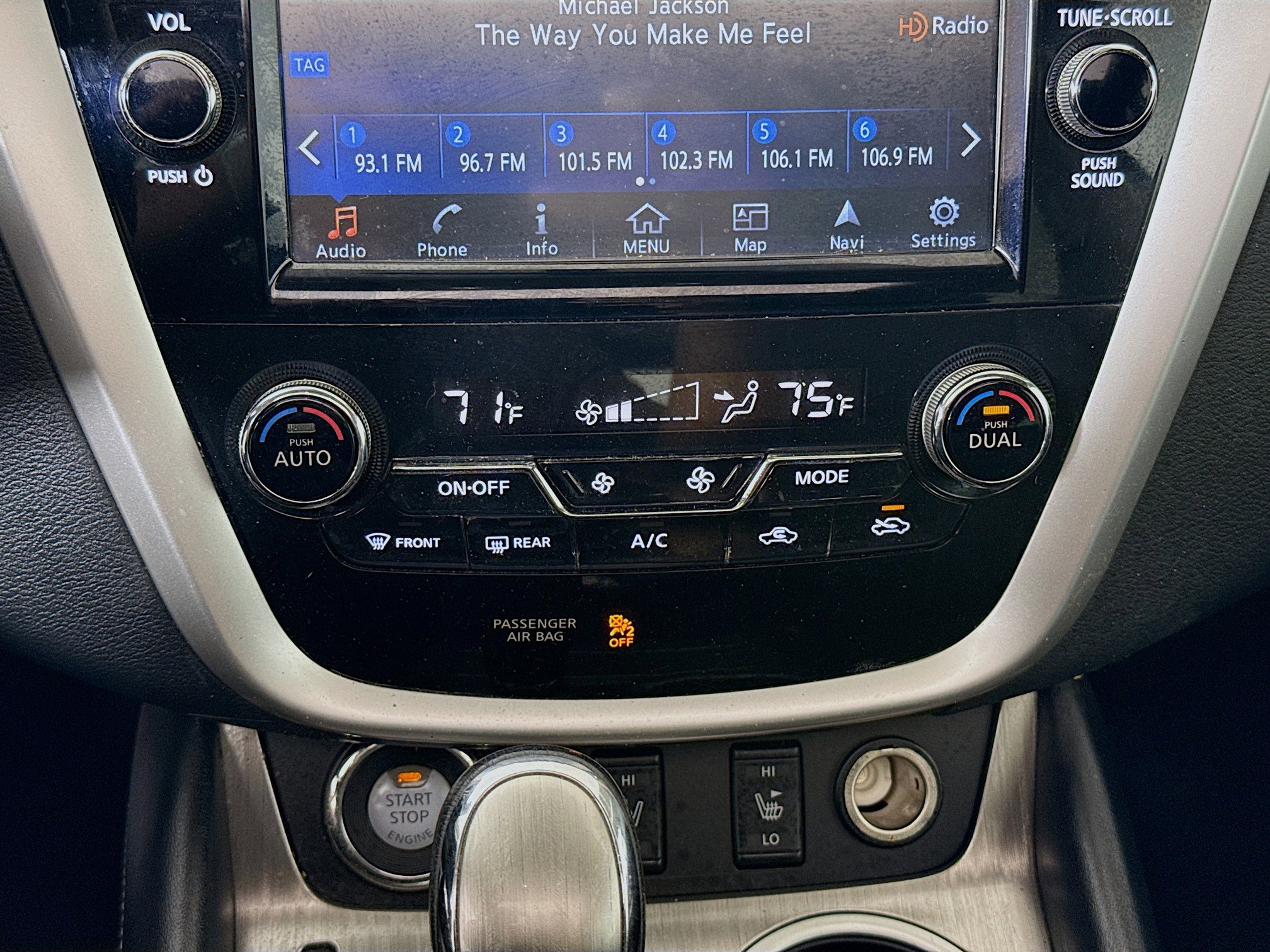 Used 2015 Nissan Murano SL w/ SL Technology Package AWD/4WD image 18