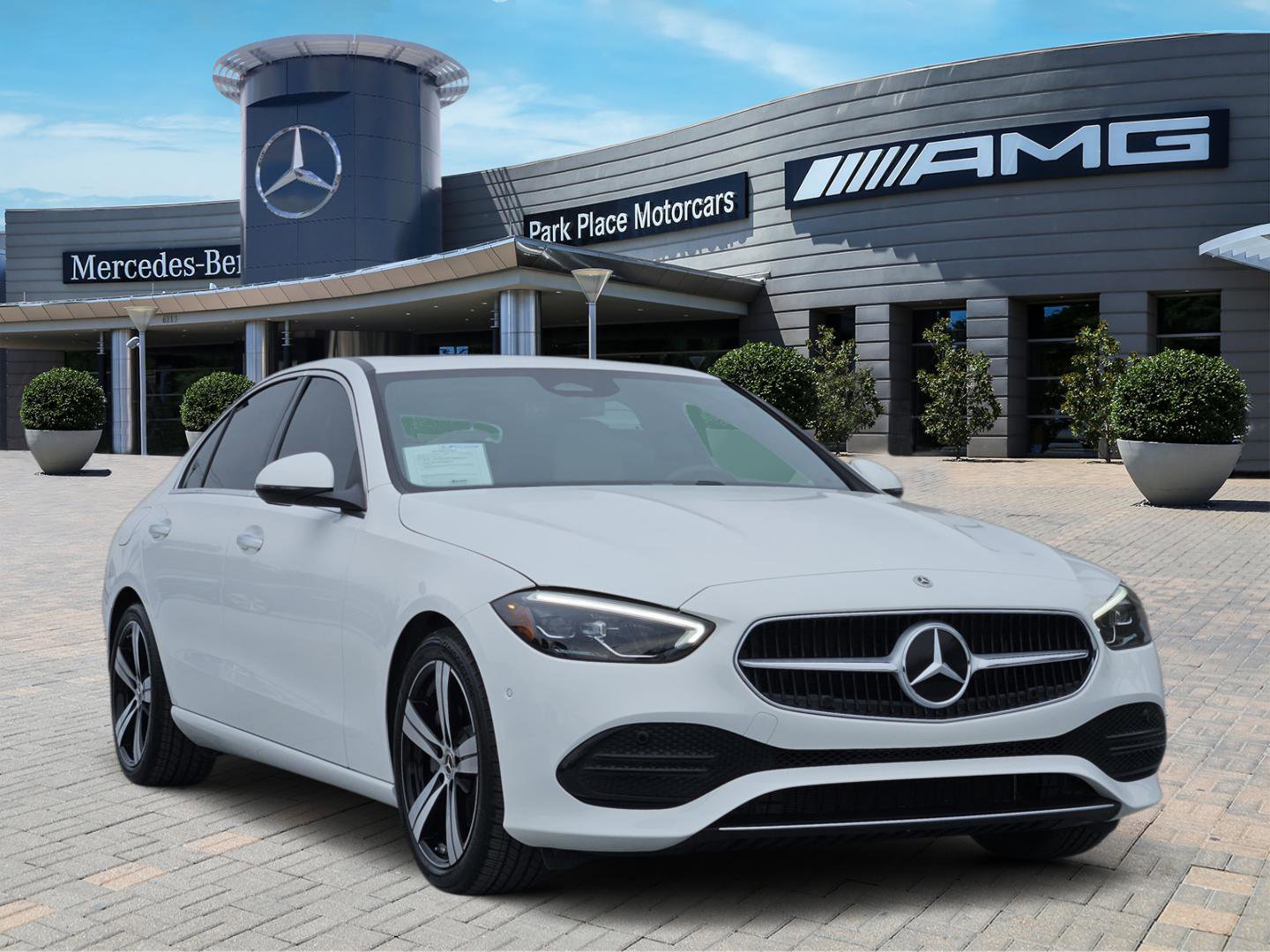 Used 2025 Mercedes-Benz C 300 4MATIC Sedan video 2