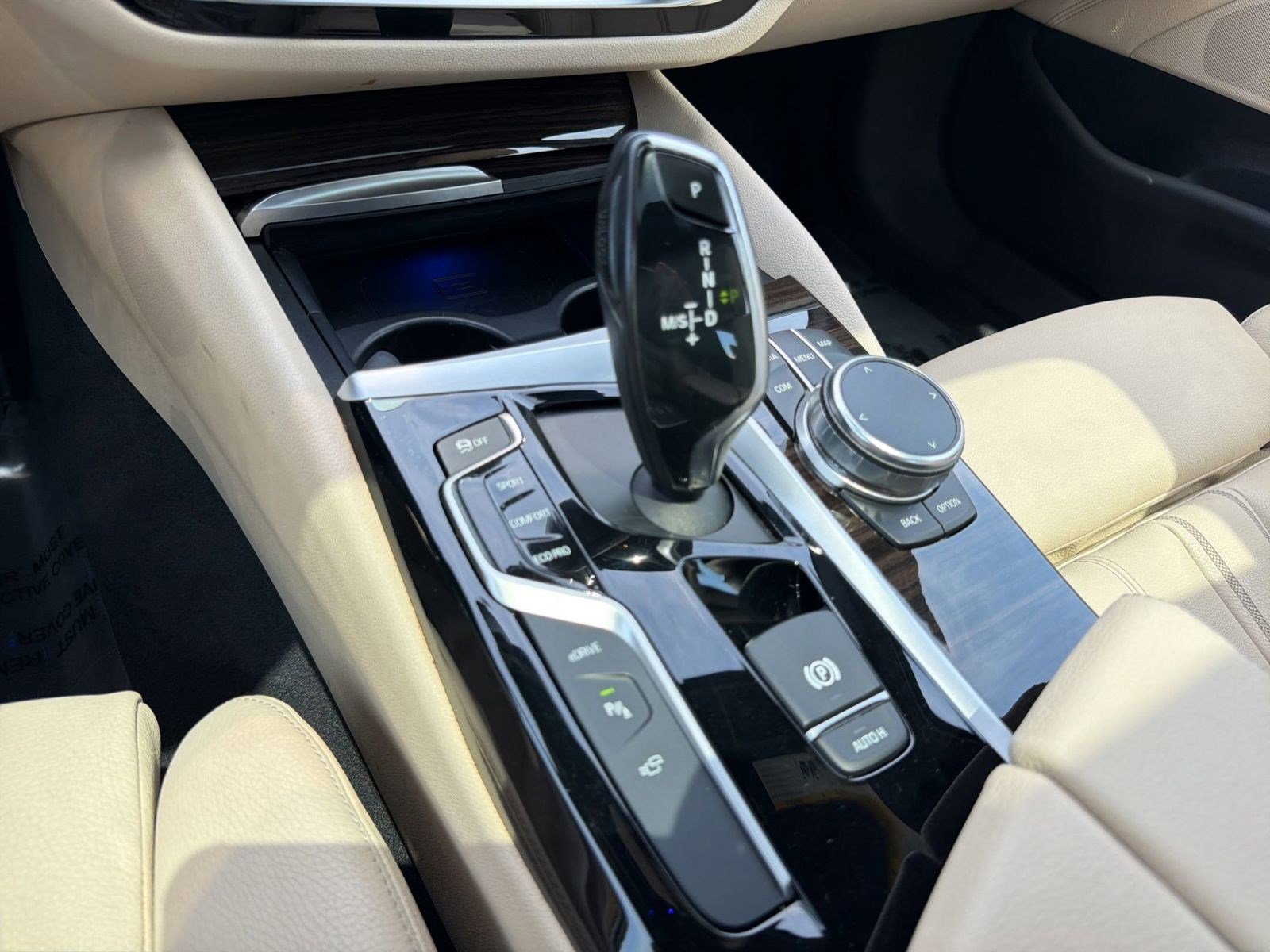 Used 2018 BMW 530e xDrive AWD/4WD image 17
