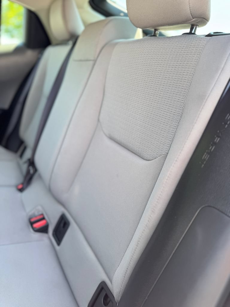 Used 2025 Toyota Prius LE AWD/4WD image 32