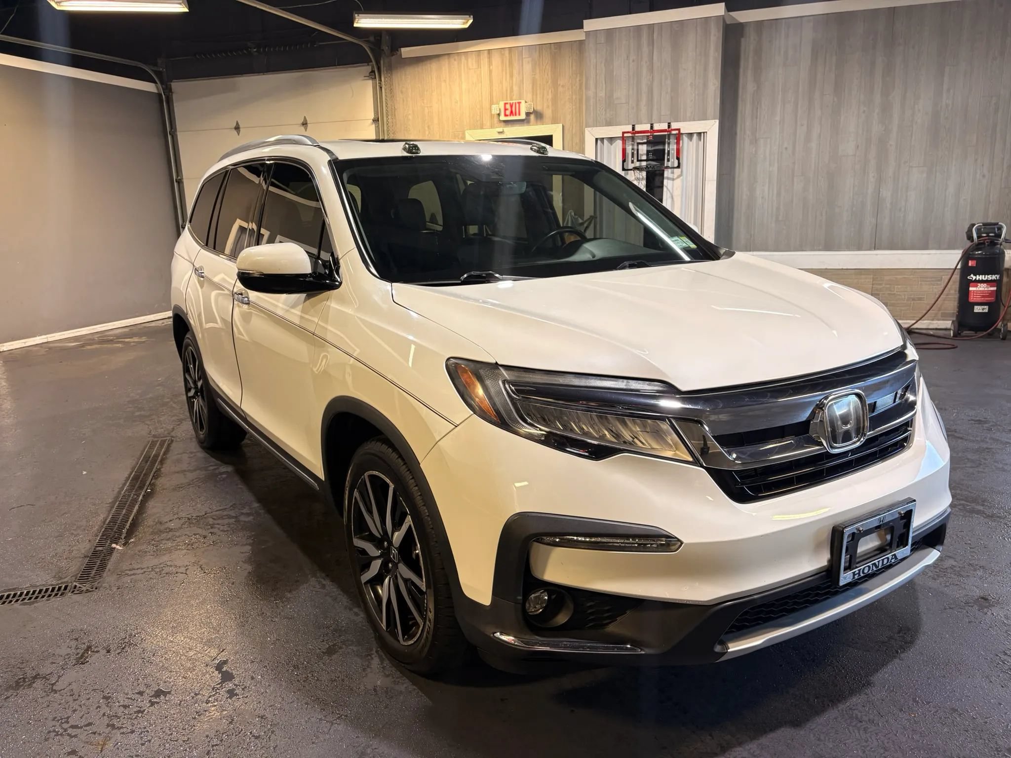 Used 2019 Honda Pilot Touring image 8