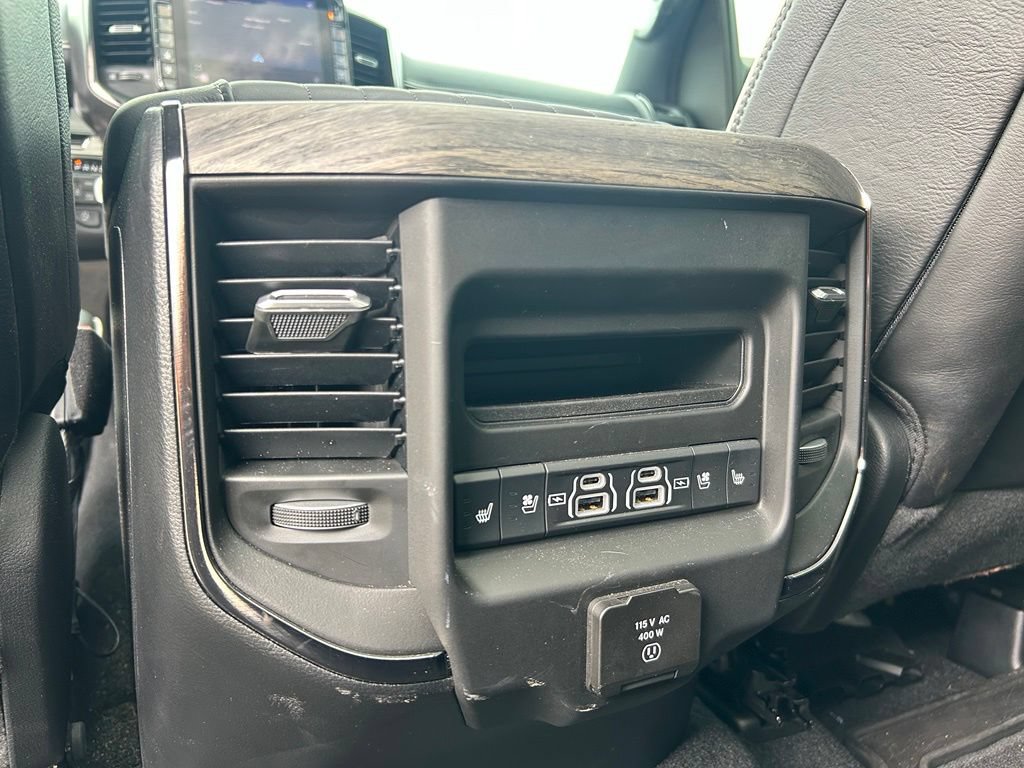 Used 2025 RAM 1500 Limited AWD/4WD image 29