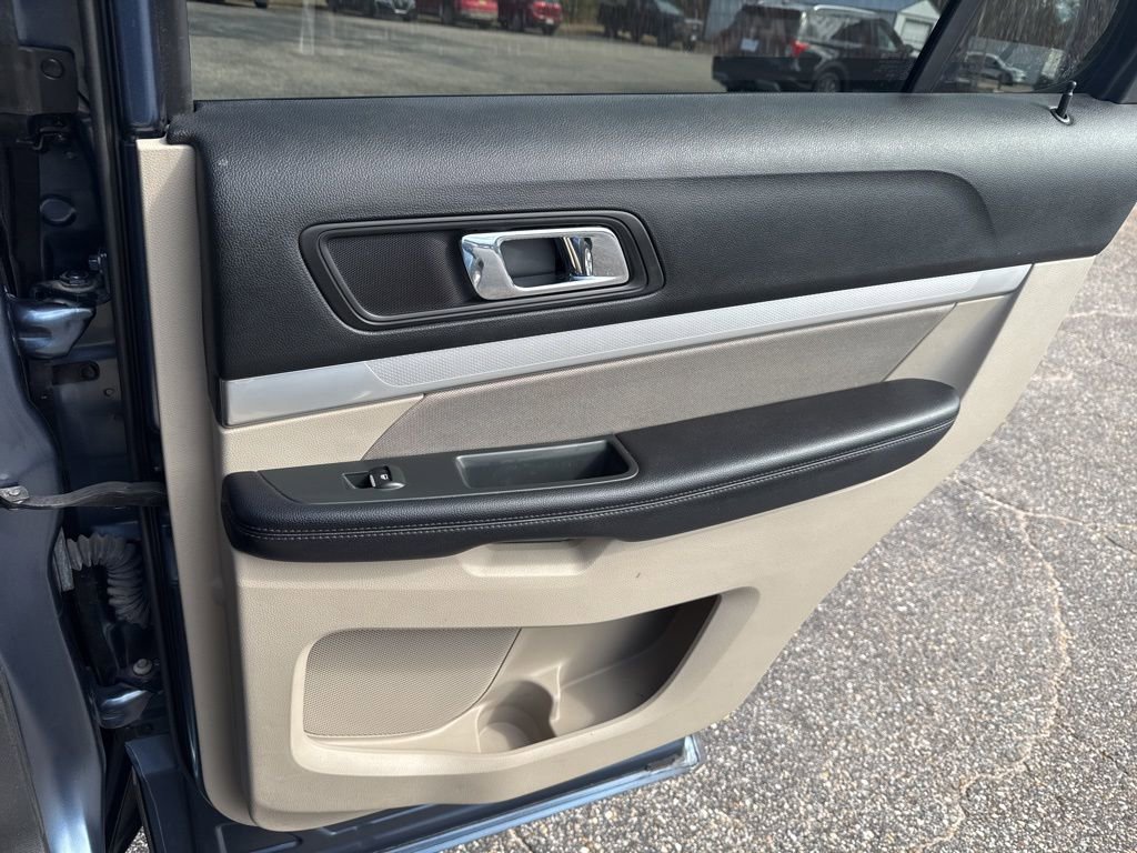 Used 2018 Ford Explorer FWD image 27