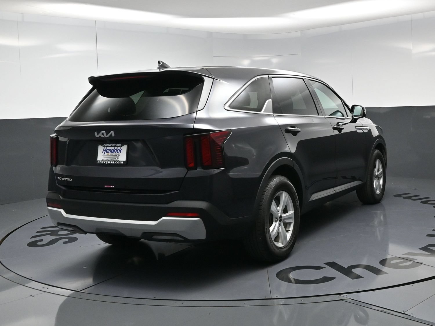 Used 2025 Kia Sorento LX FWD image 9