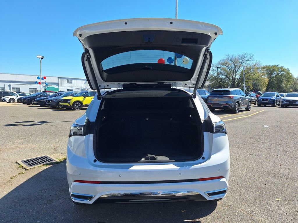 Used 2024 Buick Envision Avenir image 26