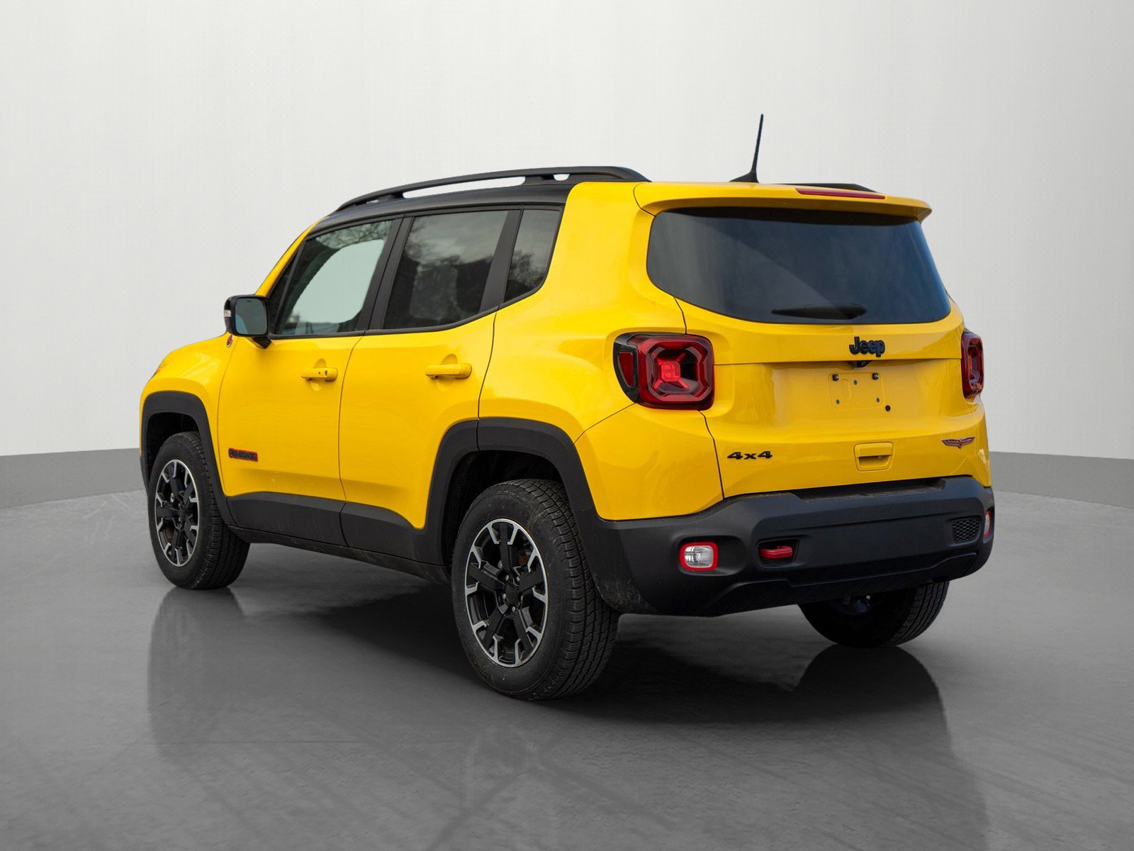 Used 2023 Jeep Renegade Trailhawk w/ Sun/Sound Group image 5