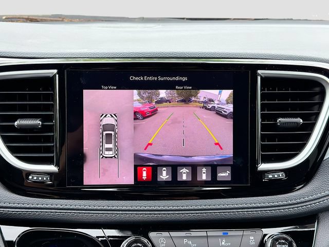 New 2026 Chrysler Pacifica Limited w/ Uconnect Theater Family Group FWD image 14