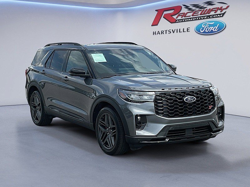 Used 2025 Ford Explorer ST image 25