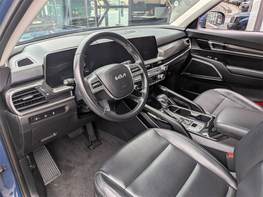 Certified 2024 Kia Telluride S w/ S Sunroof Package image 14