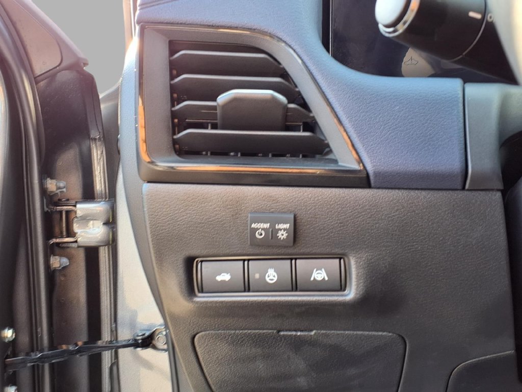 Used 2026 Nissan Sentra SL w/ Floor Mat Package FWD image 17