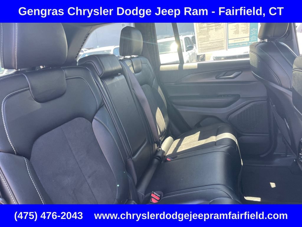 Certified 2024 Jeep Grand Cherokee Altitude AWD/4WD image 23