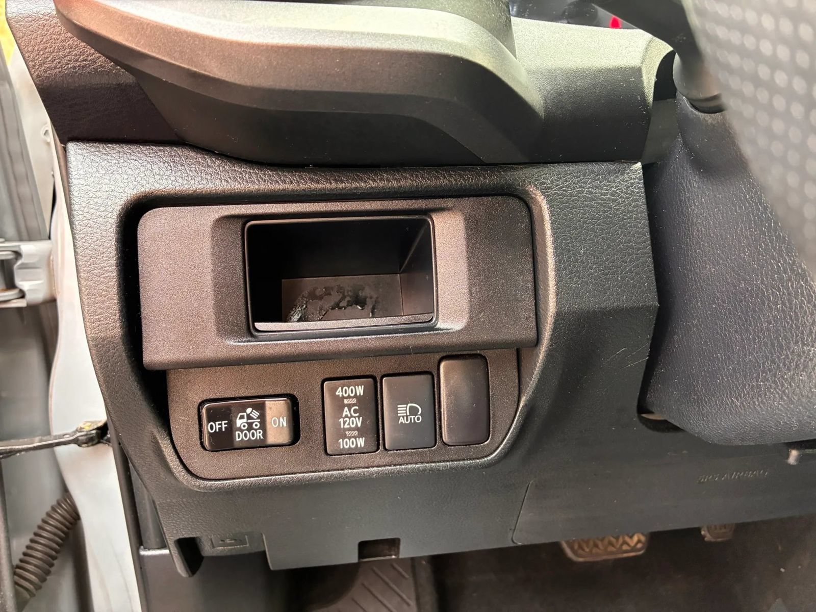 Used 2019 Toyota Tacoma TRD Sport AWD/4WD image 19