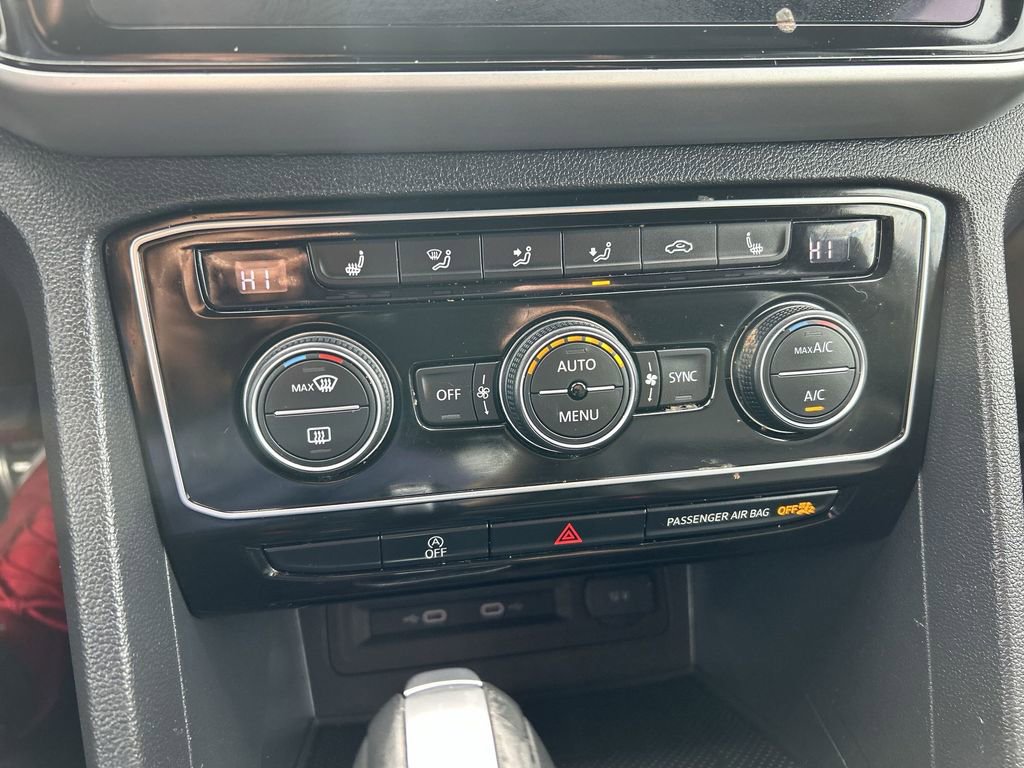 Used 2022 Volkswagen Atlas Cross Sport SEL R-Line image 18