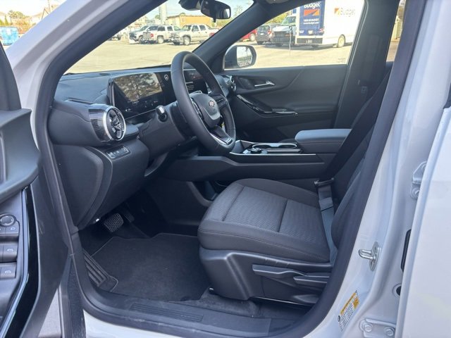 New 2026 Chevrolet Equinox LT image 2