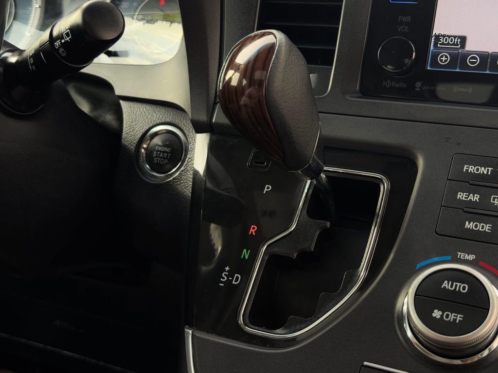 Certified 2017 Toyota Sienna Limited Premium AWD/4WD image 23