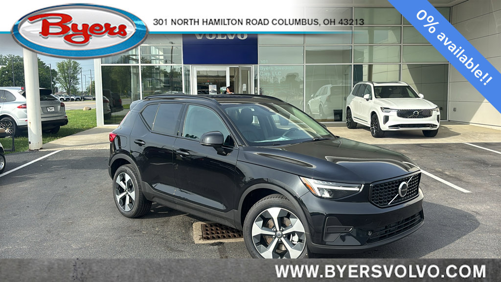 New 2026 Volvo XC40 B5 Core w/ Climate Package