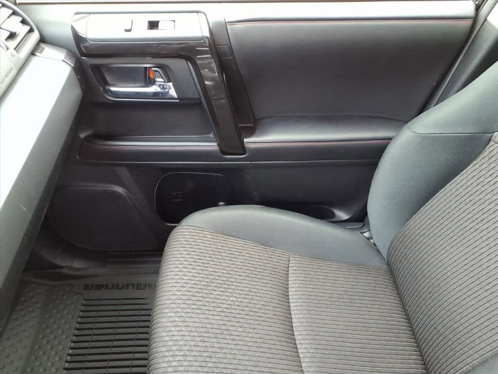 Used 2024 Toyota 4Runner TRD Off-Road image 28