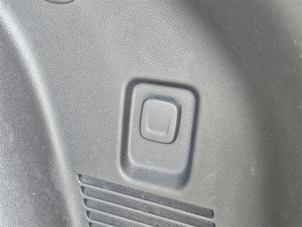 Used 2024 Chevrolet Blazer LT image 28