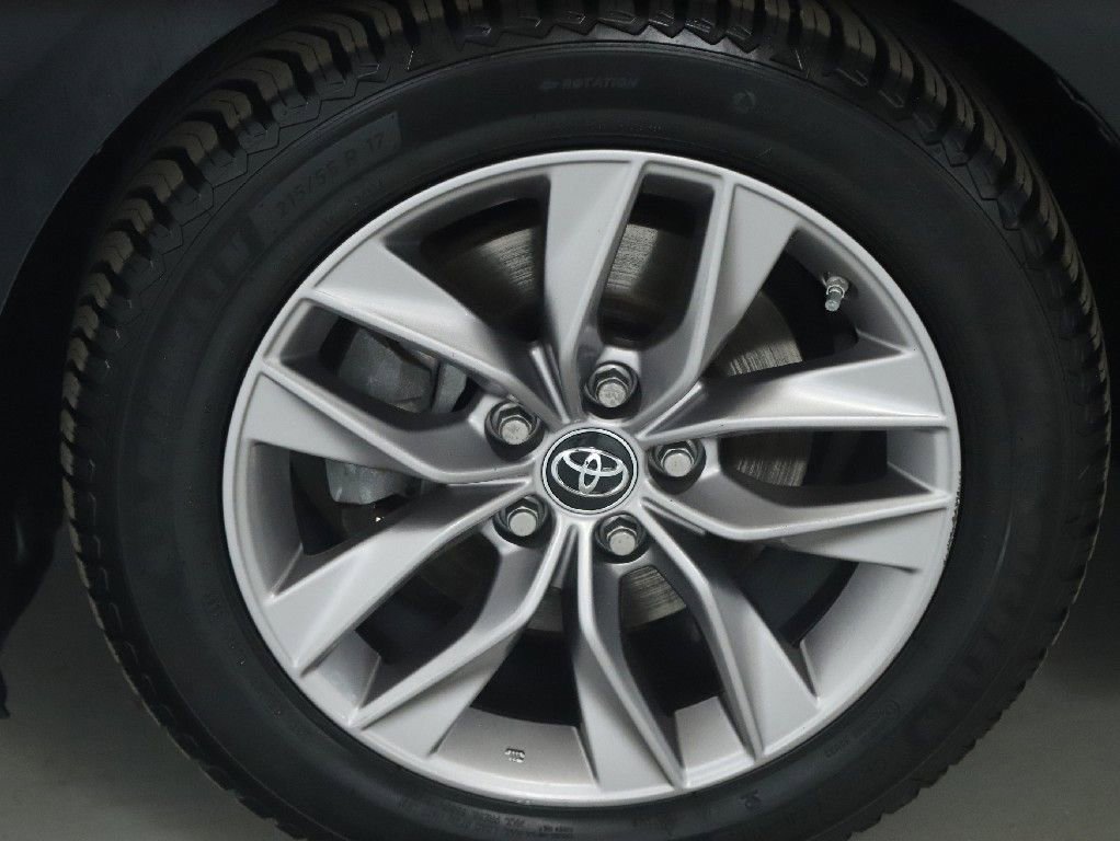 Used 2019 Toyota Avalon XLE w/ Moonroof Package image 38