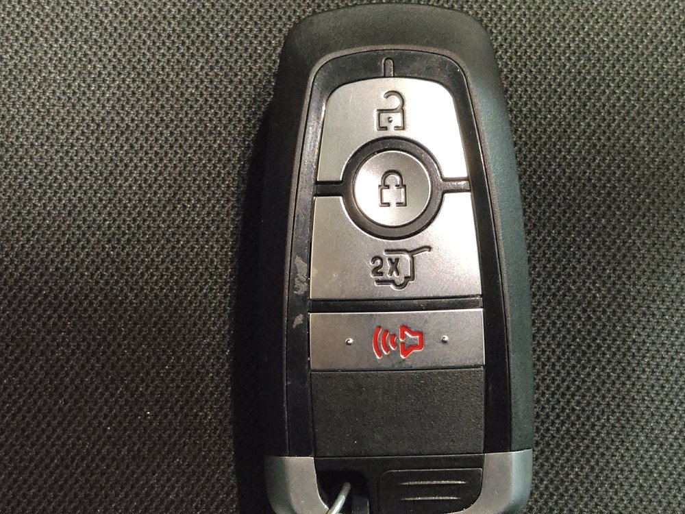 Used 2024 Ford Explorer XLT RWD image 32