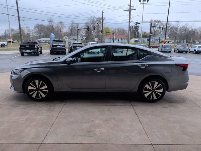 Used 2025 Nissan Altima 2.5 SV AWD/4WD image 5