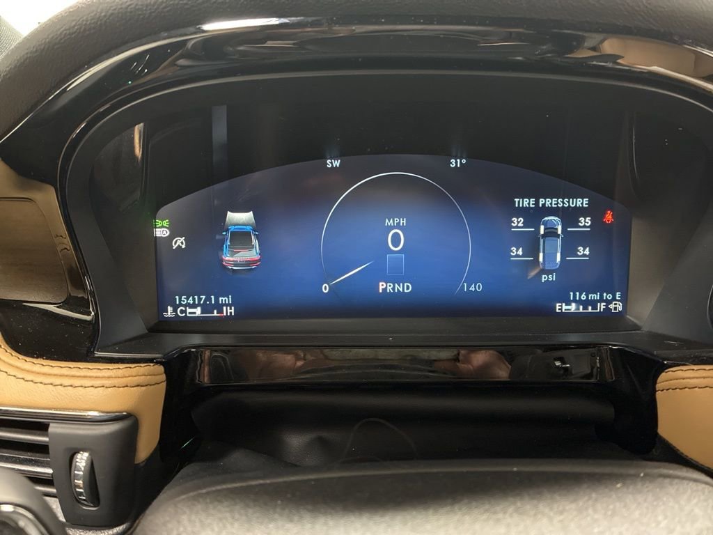 Used 2023 Lincoln Corsair Reserve w/ Jet Appearance Package image 17