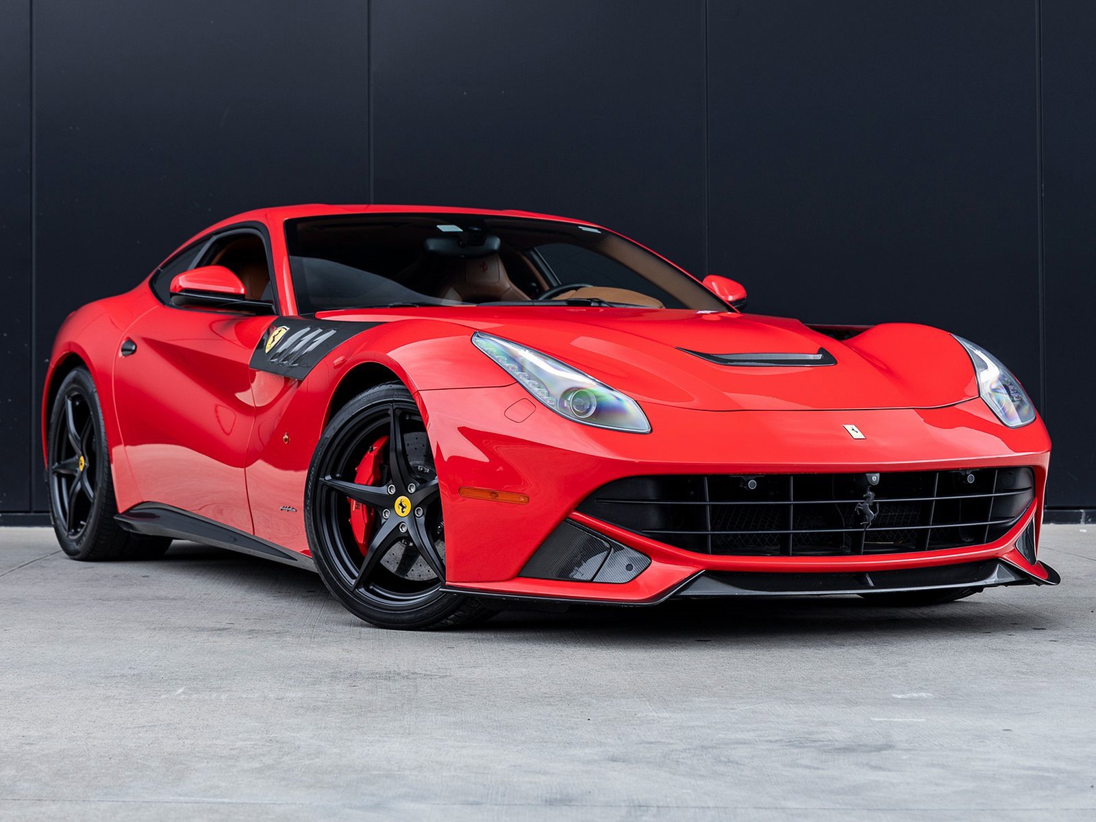 Used 2014 Ferrari F12 Berlinetta image 2