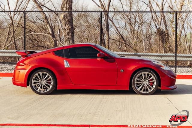 Used 2013 Nissan 370Z NISMO image 10