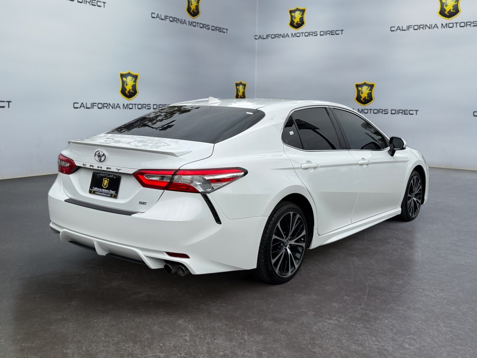 Used 2020 Toyota Camry SE w/ Carpet Mat Package FWD image 5