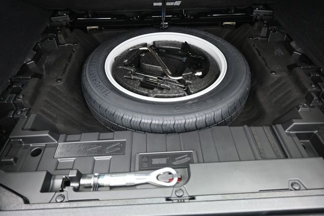 New 2026 BMW X5 sDrive40i w/ Executive Package RWD image 16
