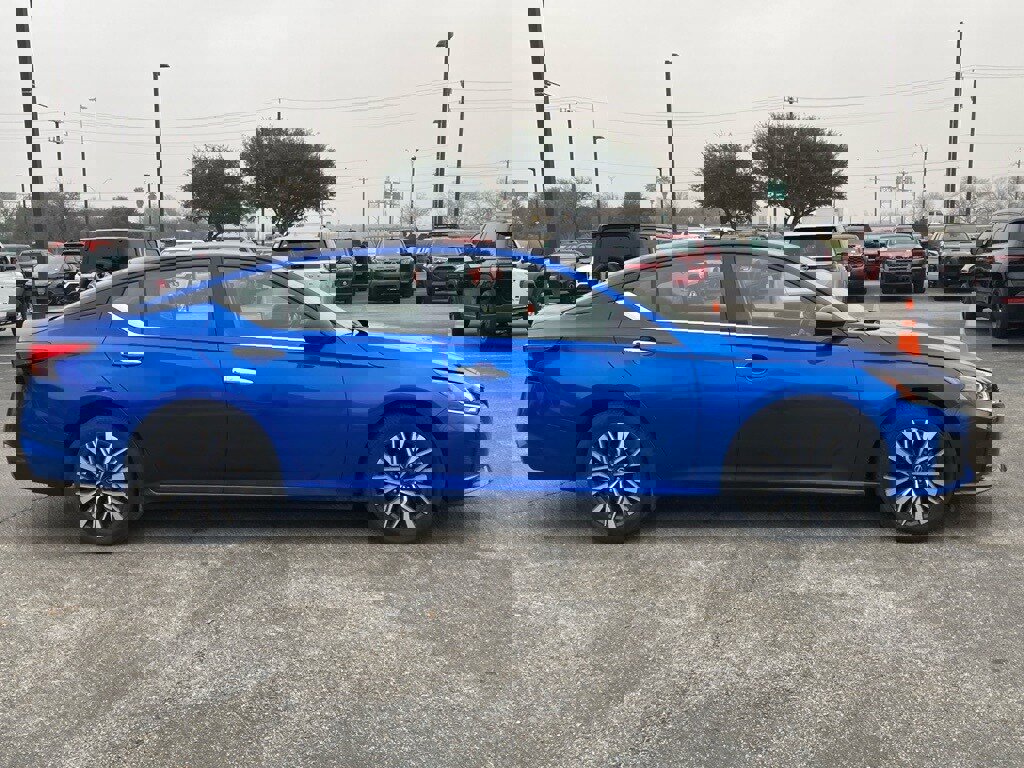 Used 2025 Nissan Altima 2.5 SV image 4