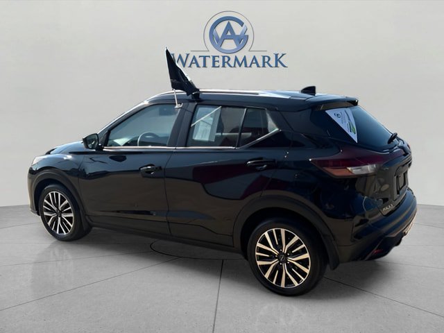 Certified 2024 Nissan Kicks SV FWD image 3