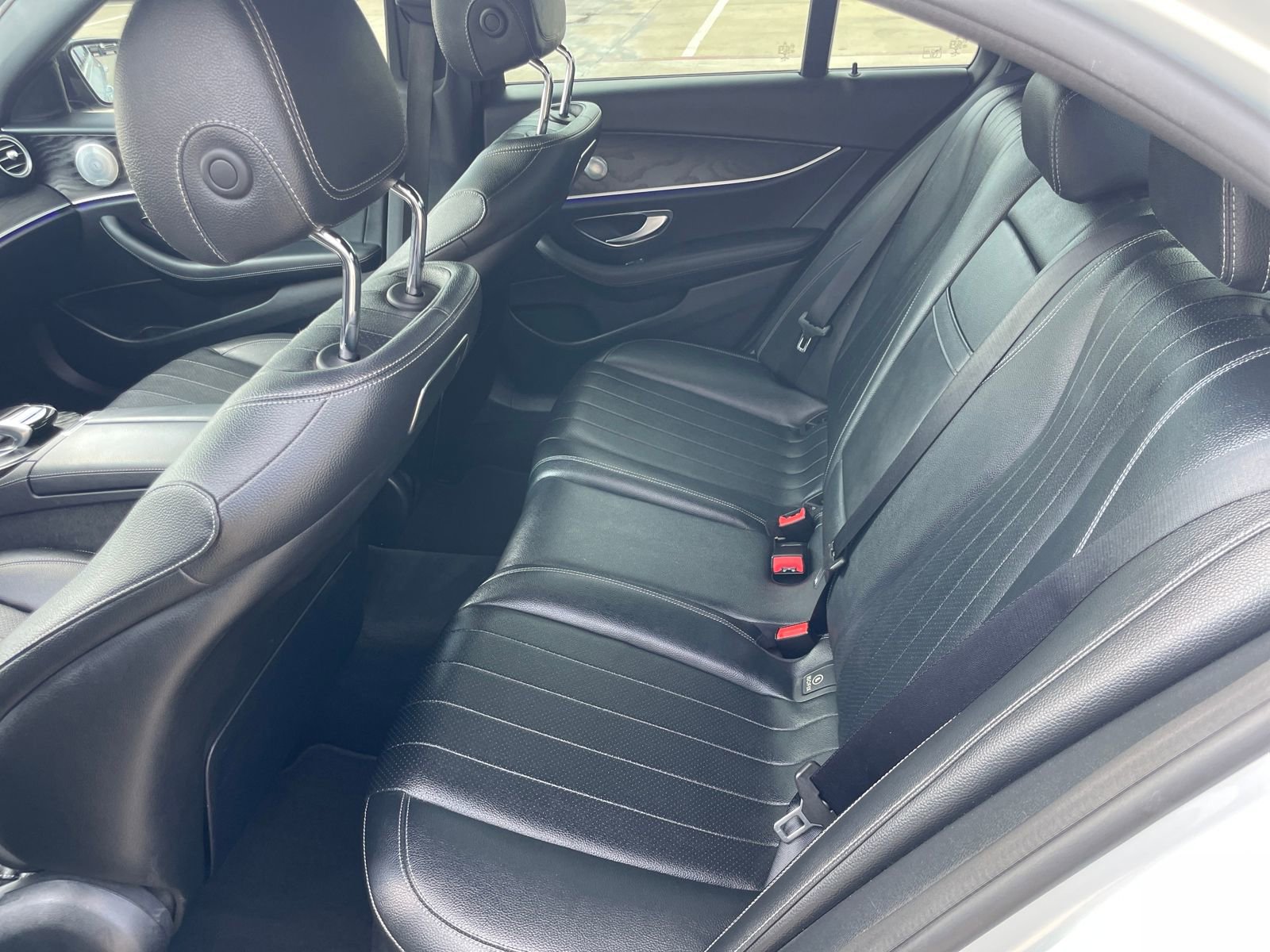 Used 2018 Mercedes-Benz E 300 image 26