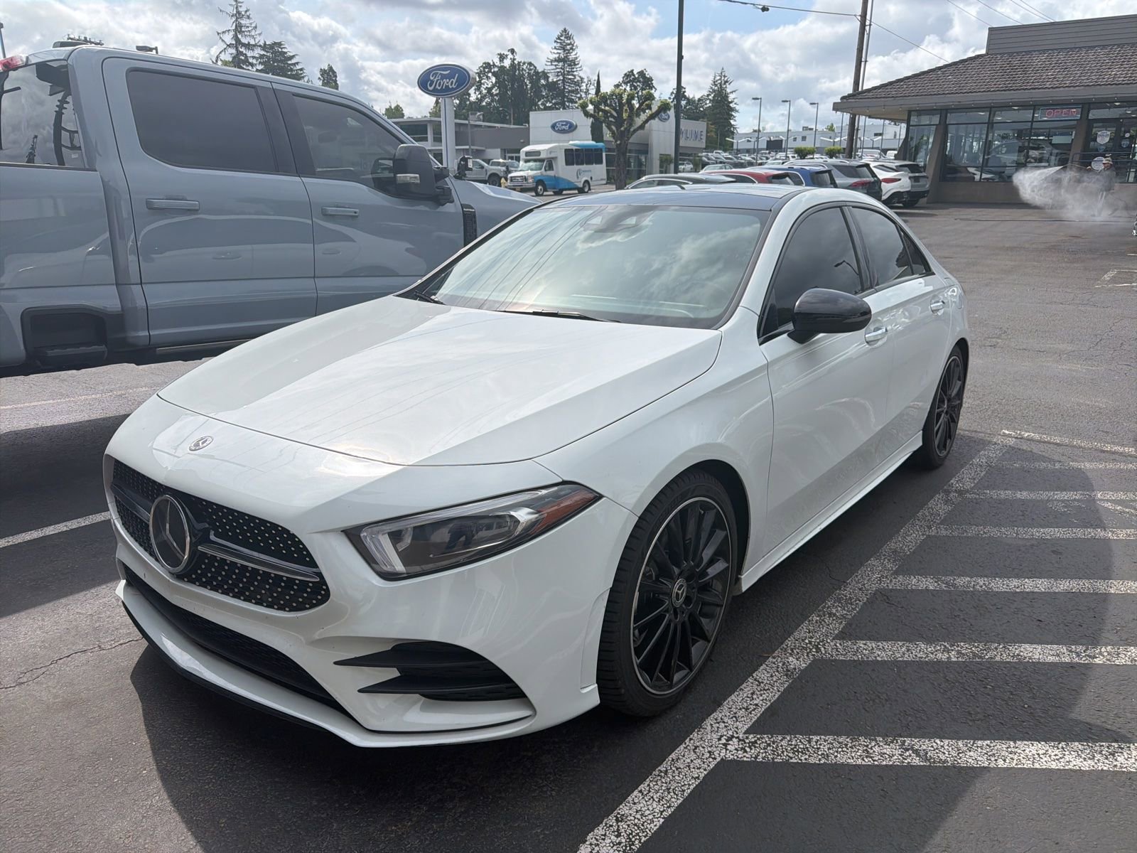 Used 2020 Mercedes-Benz A 220 image 1