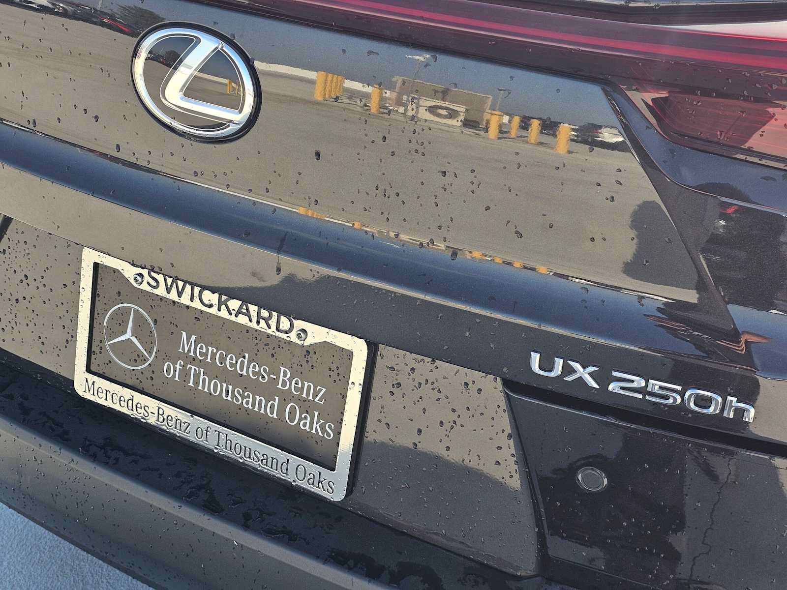 Used 2023 Lexus UX 250h FWD w/ Accessory Package (Z2) image 13