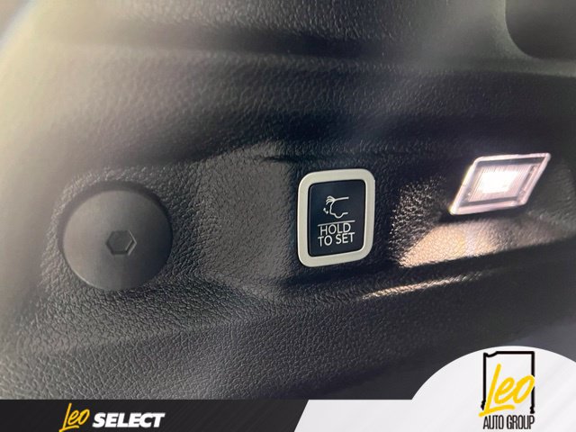 Used 2023 Jeep Grand Cherokee L Limited AWD/4WD image 30