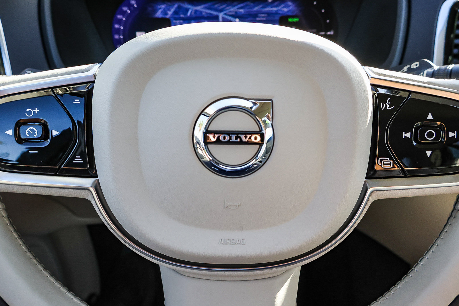 Used 2023 Volvo XC90 T8 Plus w/ Protection Package Premier AWD/4WD image 28