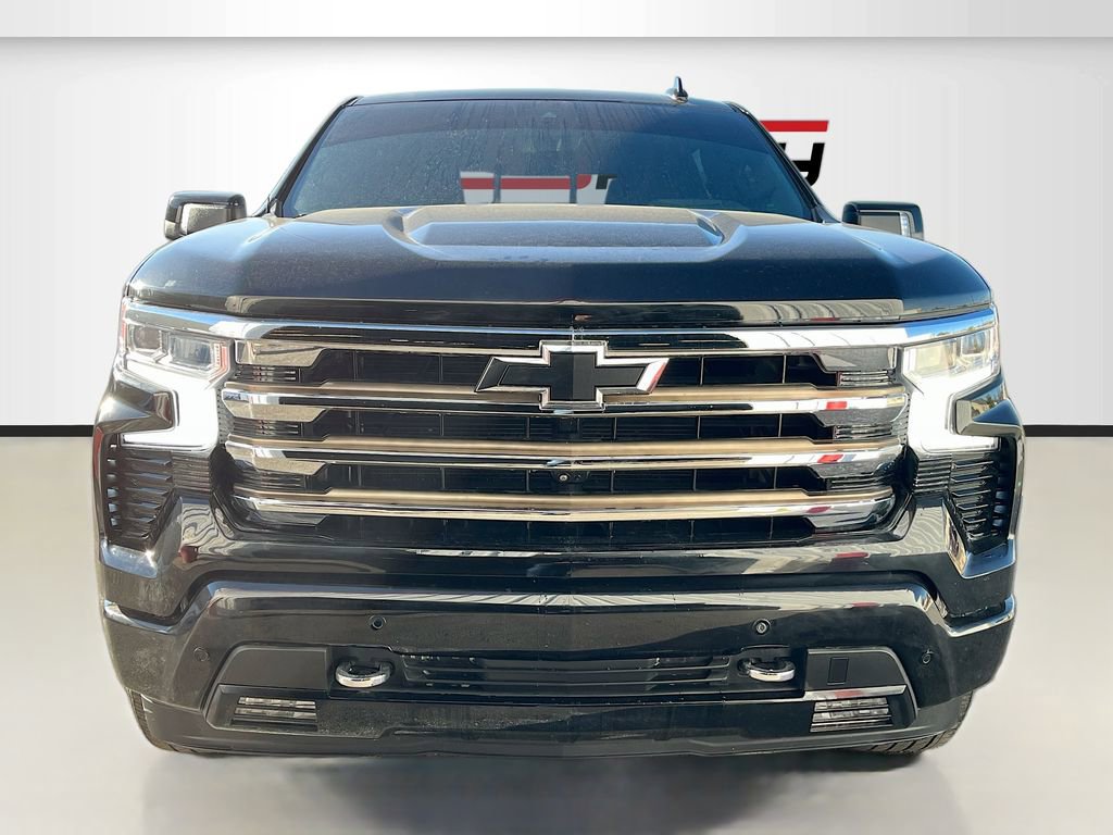 Used 2023 Chevrolet Silverado 1500 High Country w/ High Country Premium Package image 2