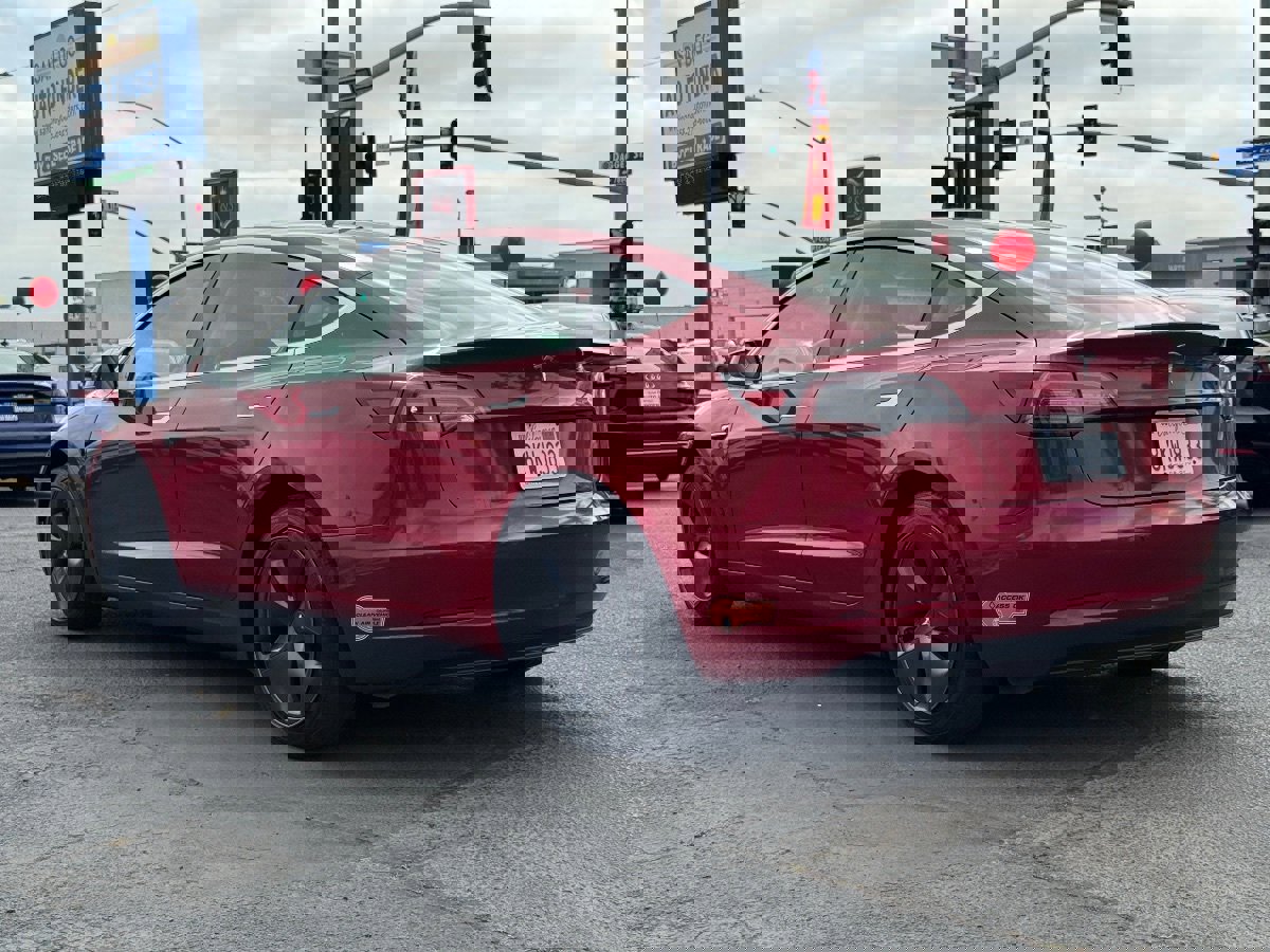 Used 2019 Tesla Model 3 Standard Range Plus image 9