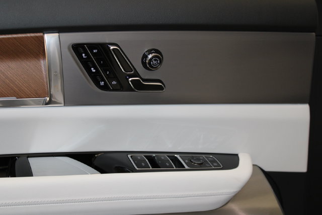 New 2027 Cadillac Vistiq Luxury AWD/4WD image 32