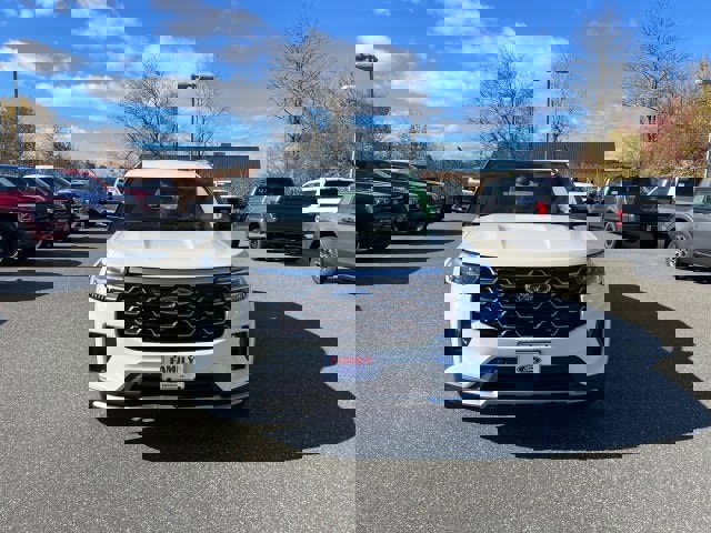 New 2026 Ford Explorer Platinum w/ LUX Leather Package image 9