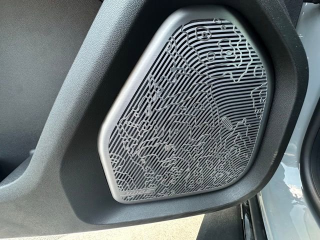 New 2025 GMC Hummer EV 2X image 13