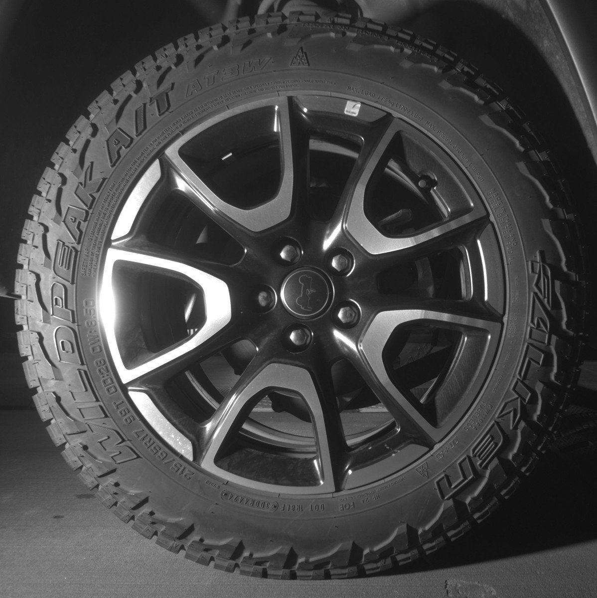 Used 2025 Jeep Compass Trailhawk image 15