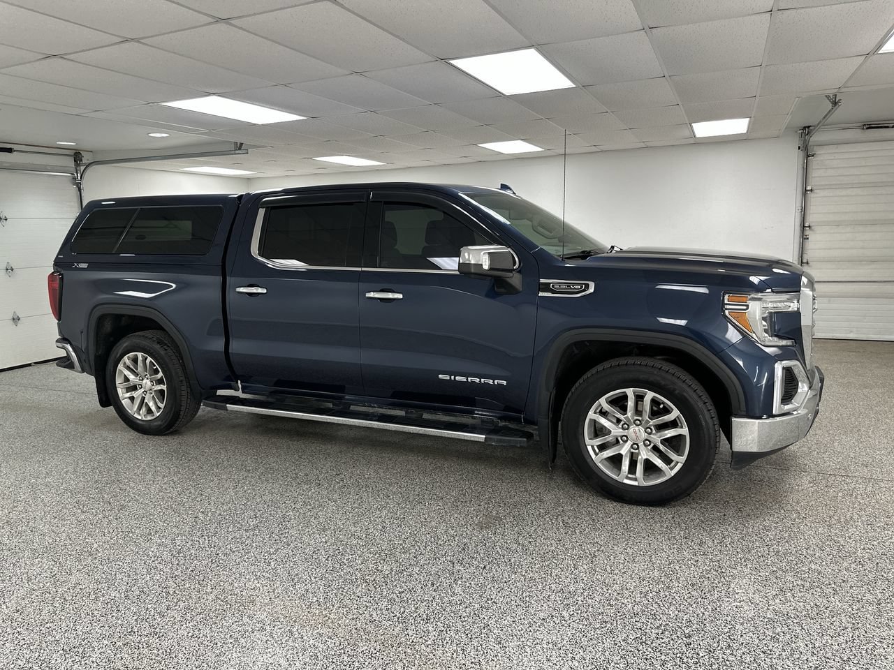 Used 2020 GMC Sierra 1500 SLT w/ SLT Premium Plus Package AWD/4WD image 2