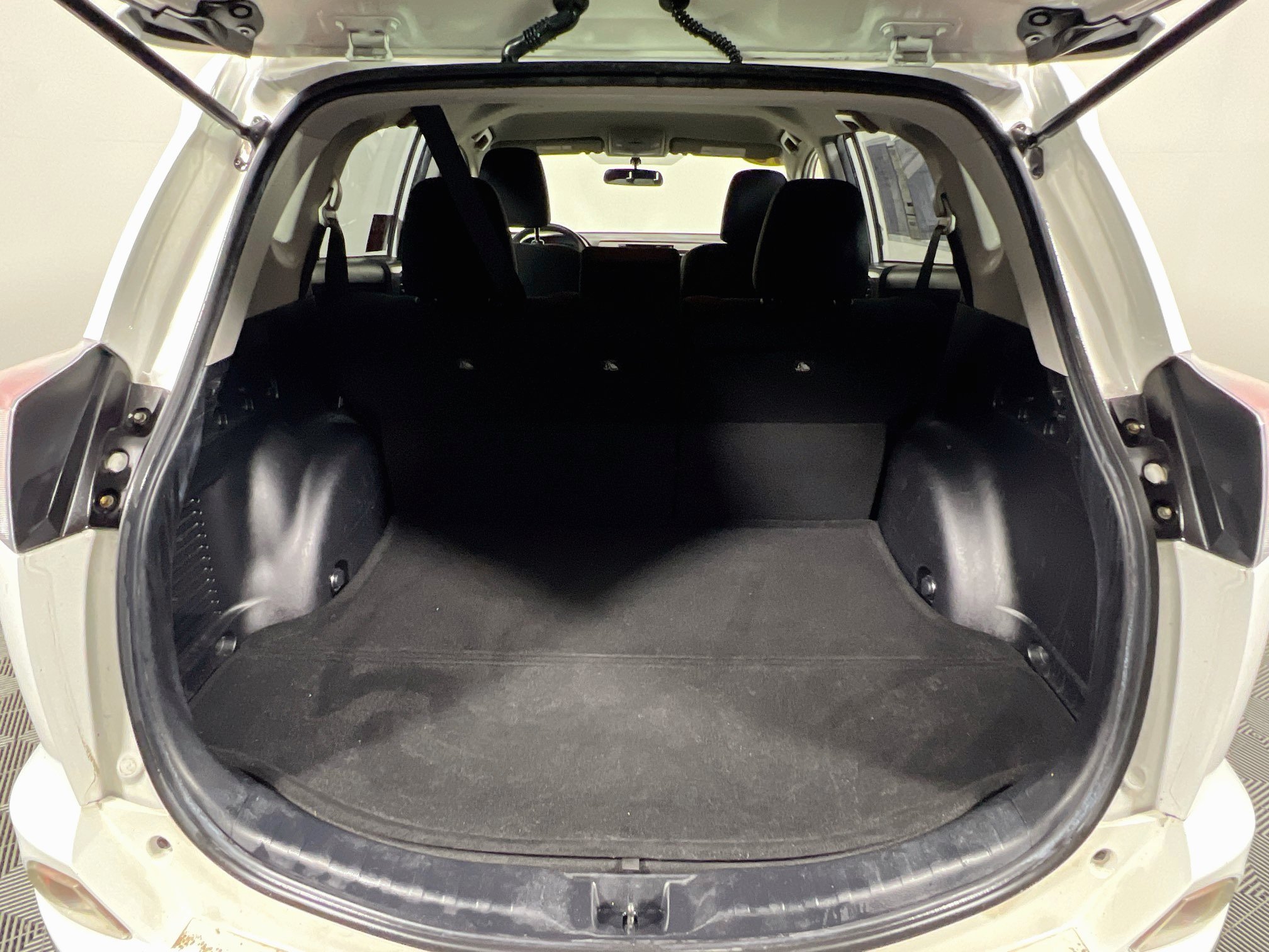 Used 2016 Toyota RAV4 LE FWD image 31