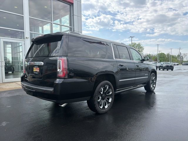 Used 2020 GMC Yukon XL Denali w/ Denali Ultimate Package AWD/4WD image 7
